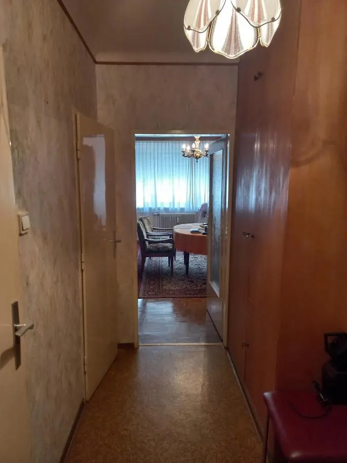 Ferienwohnung ,,Wohnen Wie Zu Grossmutter'S Zeiten'' Vienne 0*,